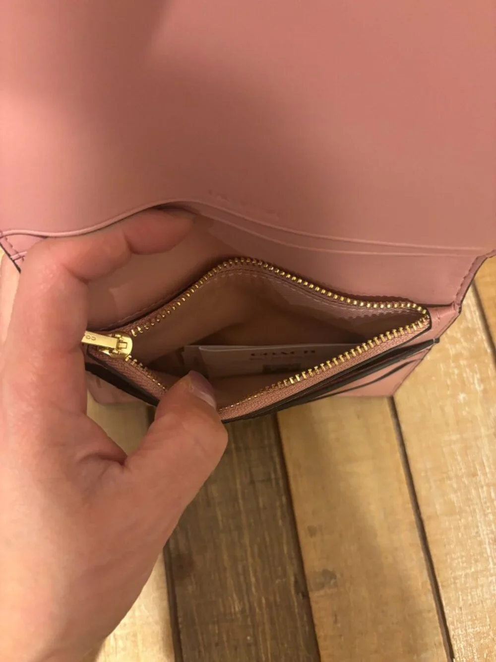 NWT 2026 Coach Passport Card Case in Signature Canvas | Powder Pink CW170 - Picture 4 of 6